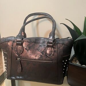 Black Leather Shoulder Bag with Structured Design